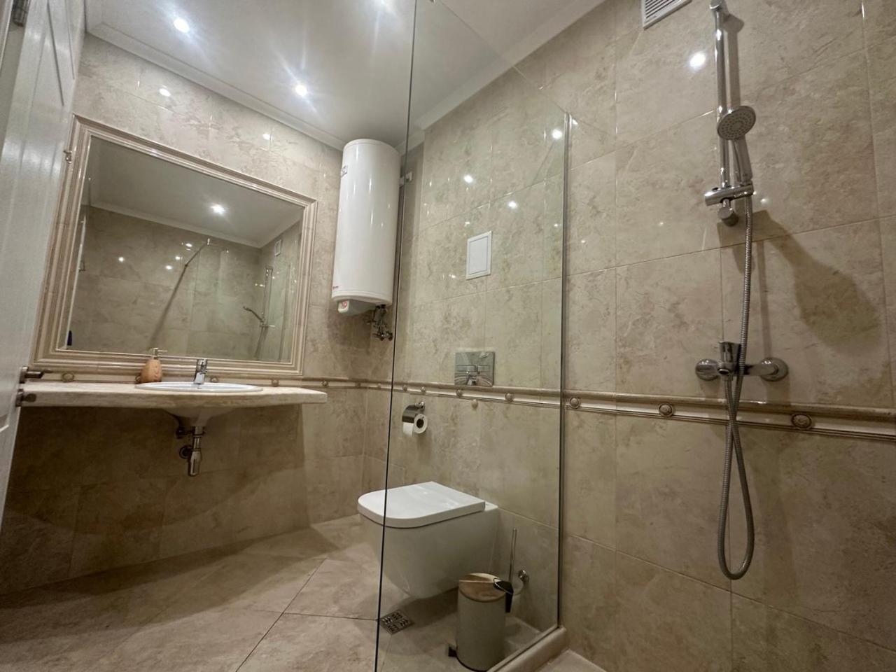 Central Luxury Antique Apartment 바르나 외부 사진