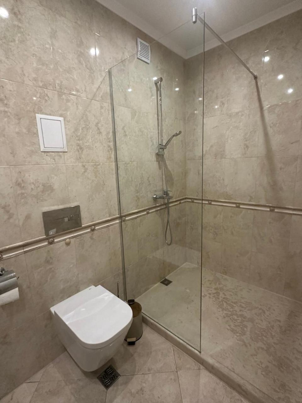 Central Luxury Antique Apartment 바르나 외부 사진