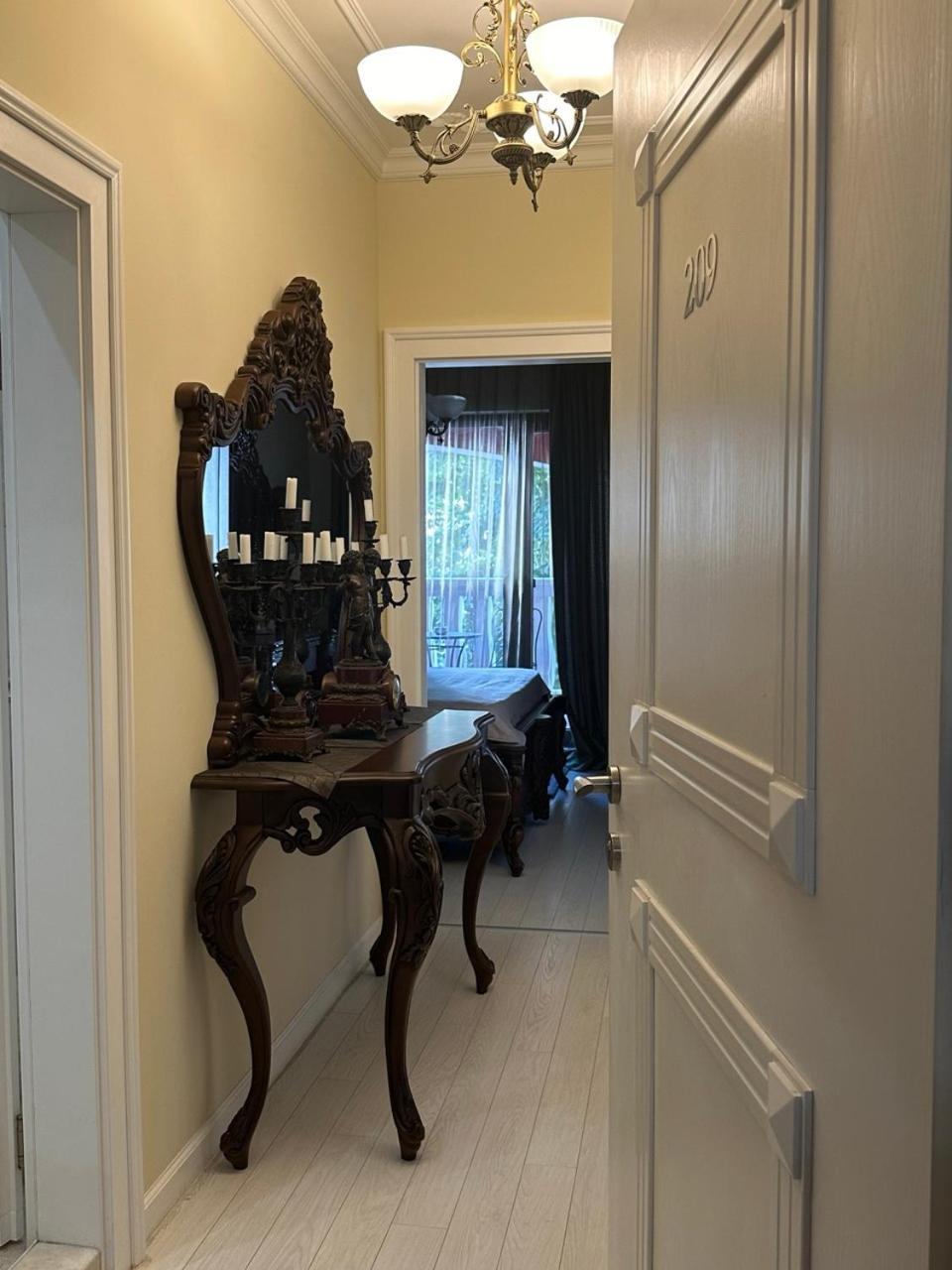 Central Luxury Antique Apartment 바르나 외부 사진