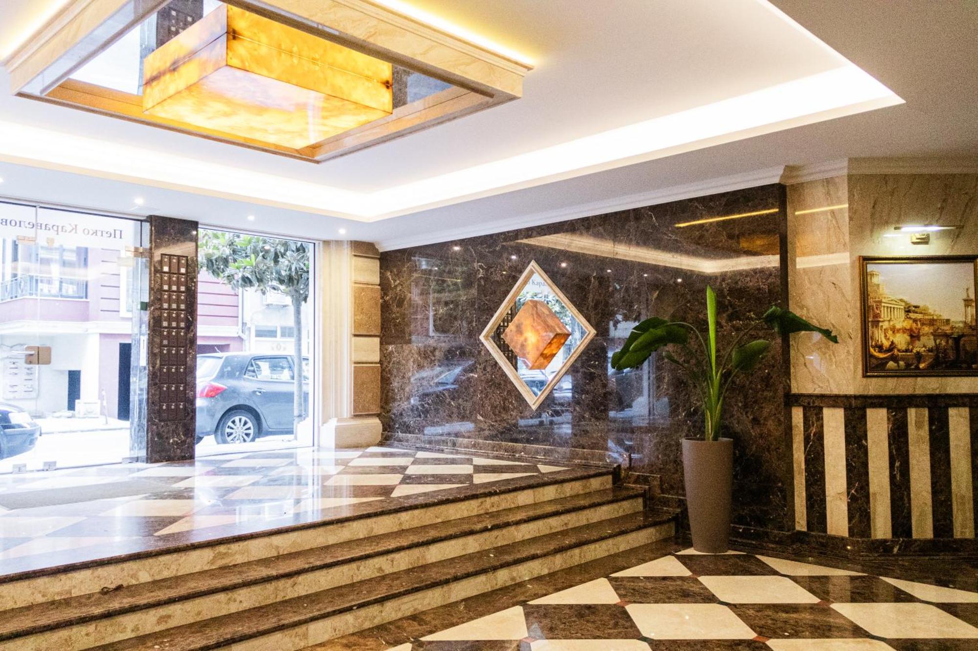 Central Luxury Antique Apartment 바르나 외부 사진