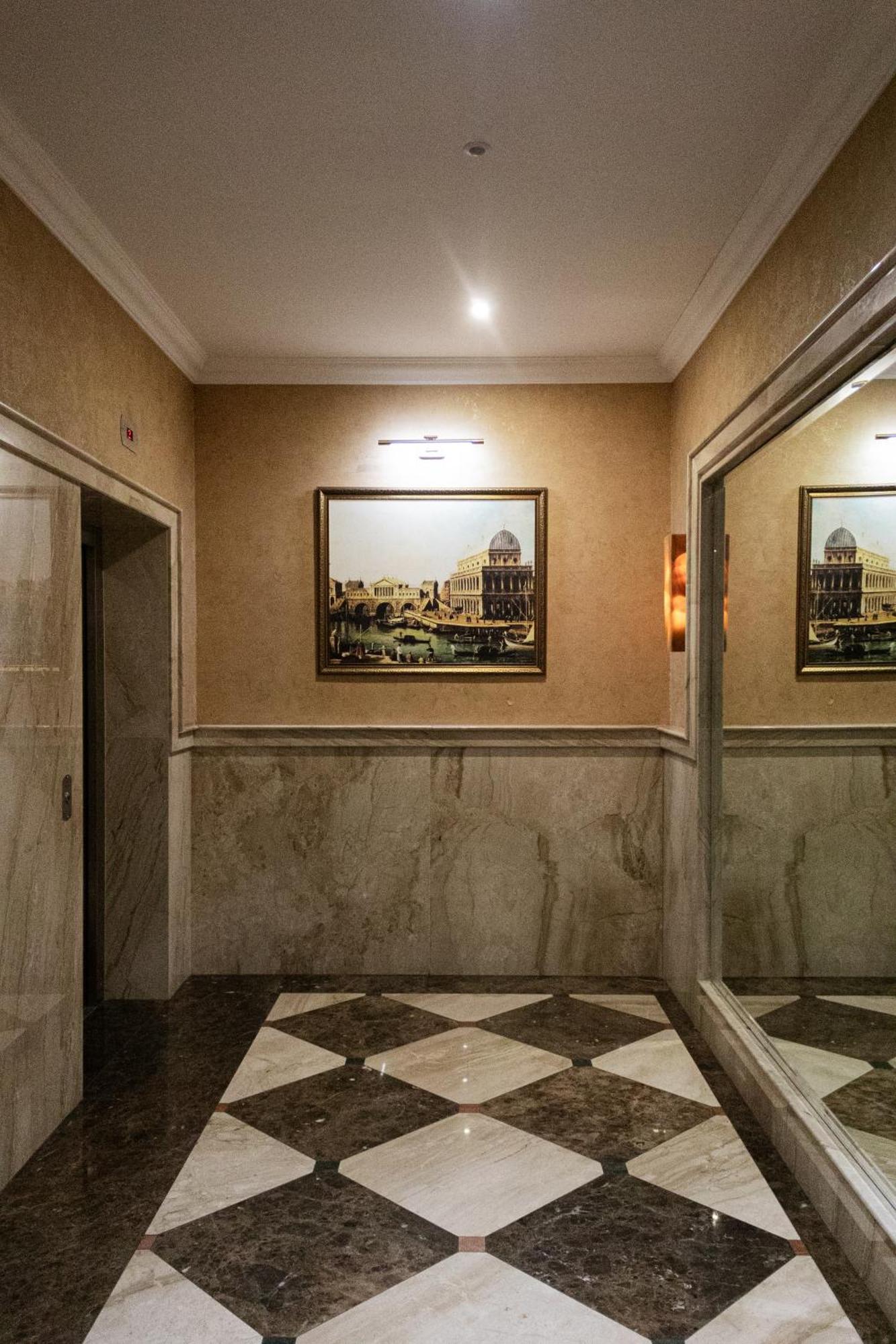 Central Luxury Antique Apartment 바르나 외부 사진